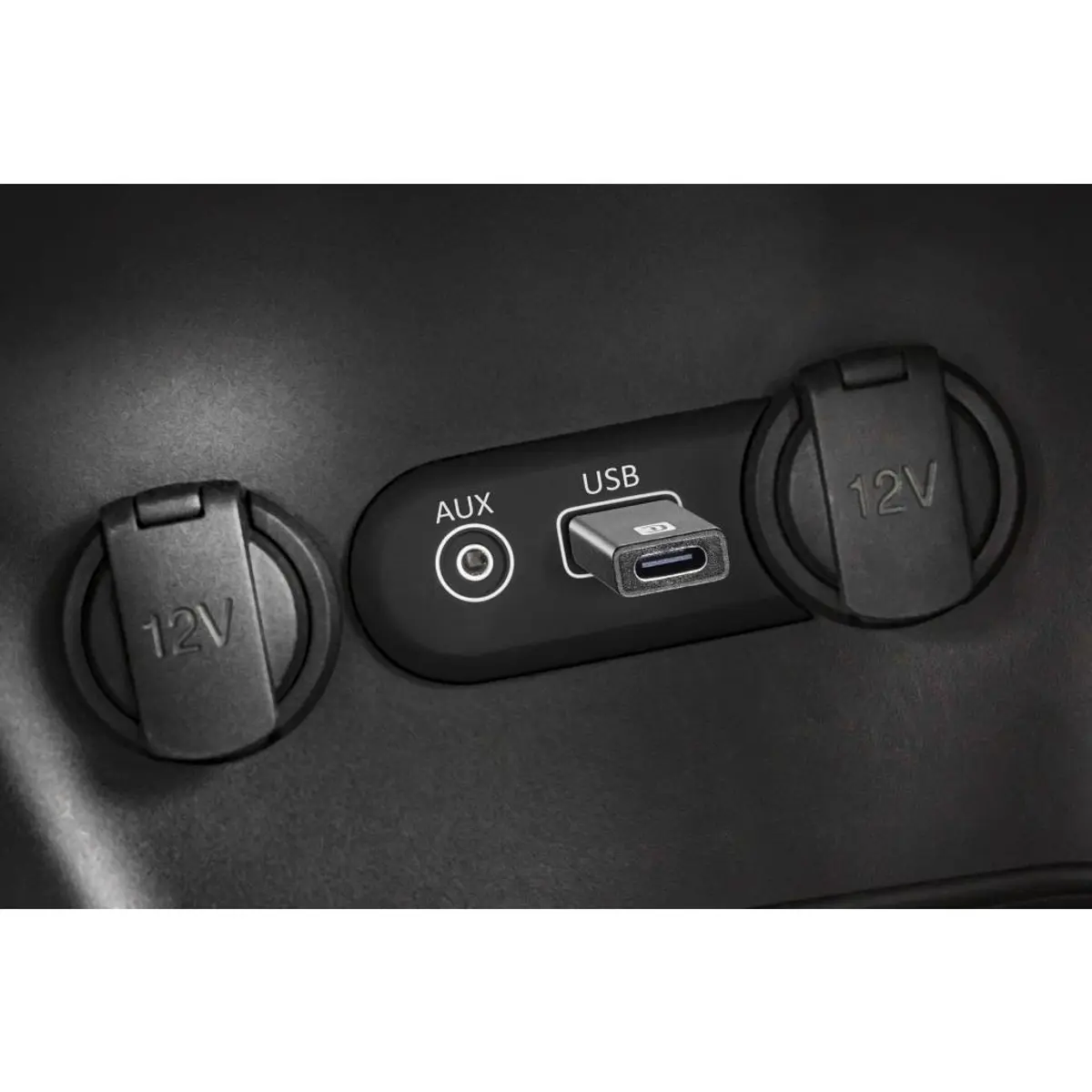 Адаптер за кола от USB-C към USB черен