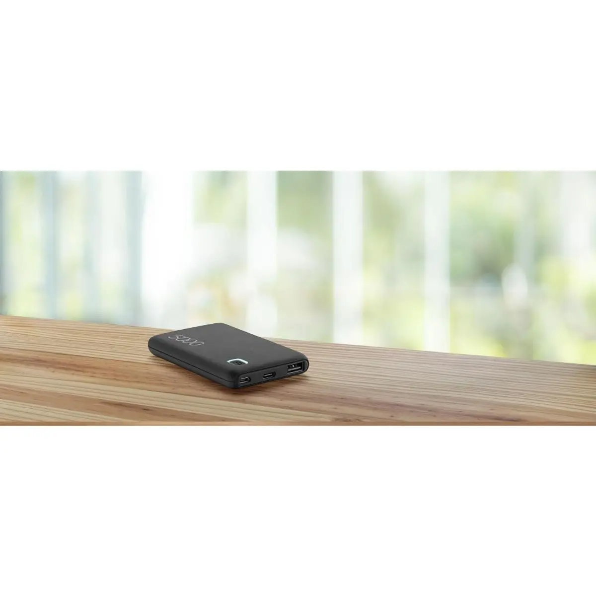 Външна батерия ESSENCE 5000 mAh черна